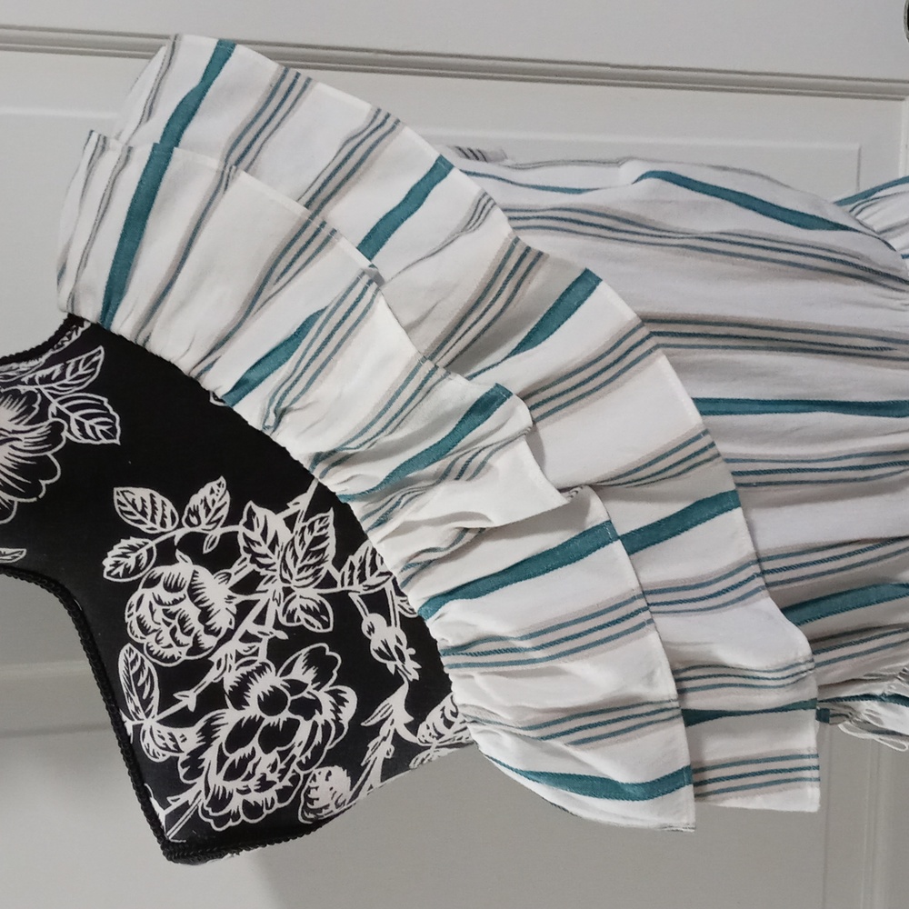 🆕️ 🌿Ann Taylor🌿 - Cream/Teal Striped One Shoulder Ruffle Top w/Sash - Picture 6 of 10
